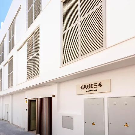 Apartament Cauce 4 *