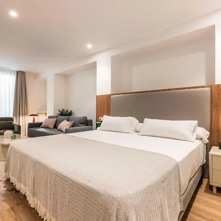Apartament Cauce 4 *
